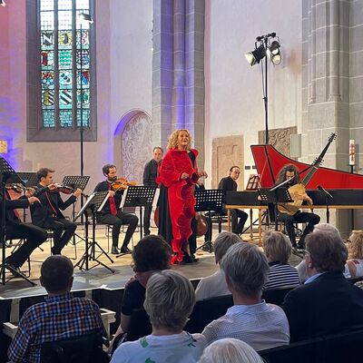 Die gefeierte Sängerin Simone Kermes trat bei den Kaufunger Konzerten in der Stiftskirche auf.