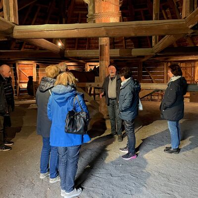 Bild vergr��ern: Ein Programmpunkt bei den Rundg�ngen durch die Kunigundengemeinde war das Bergwerkmuseum Rossgang.